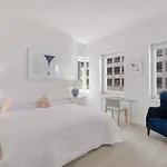Corporate Or Luxury 4 Bedroom Penthouse Steps From Times Square Sleeps 8